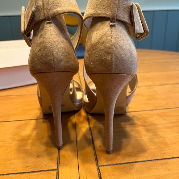 Chinese Laundry platform heels size 8 - Picture 4 of 6